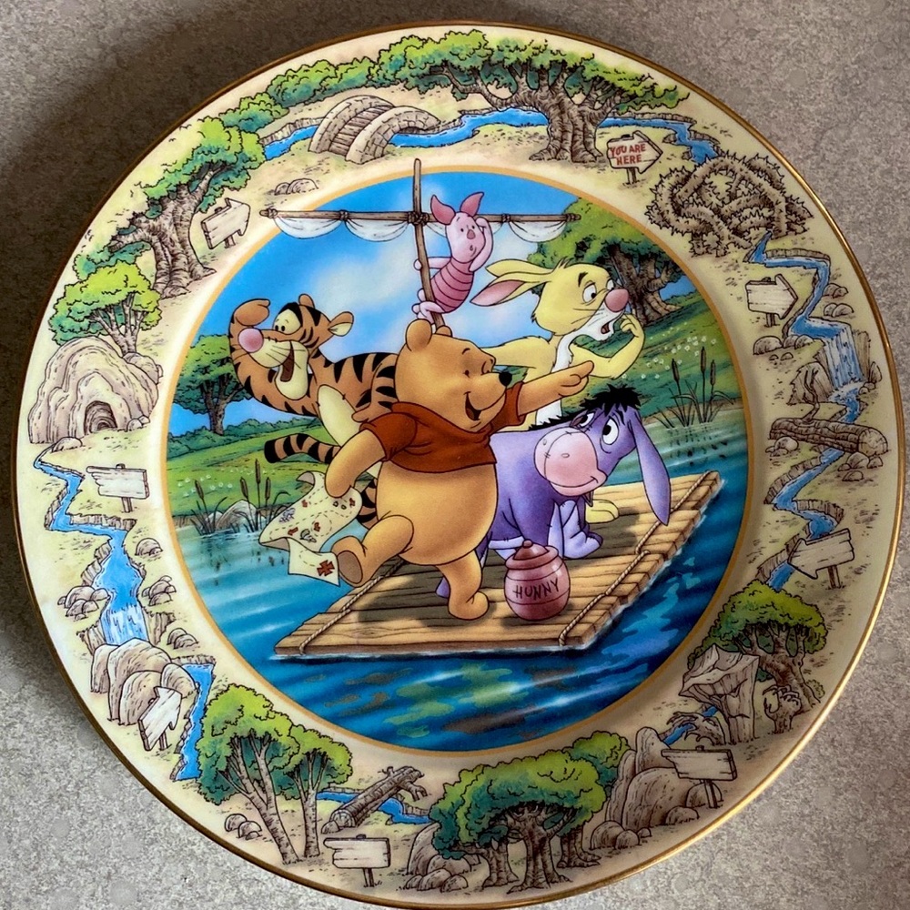 The Bradford Exchange Winnie the Pooh Porcelain Plate To The Rescue.